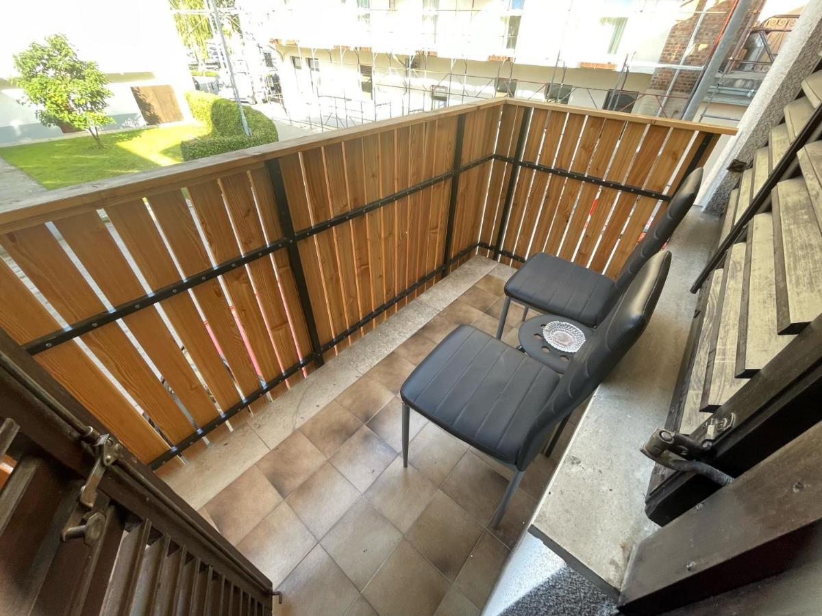 Old Square House - Hisa Na Starem Trgu Apartment Tolmin Bagian luar foto