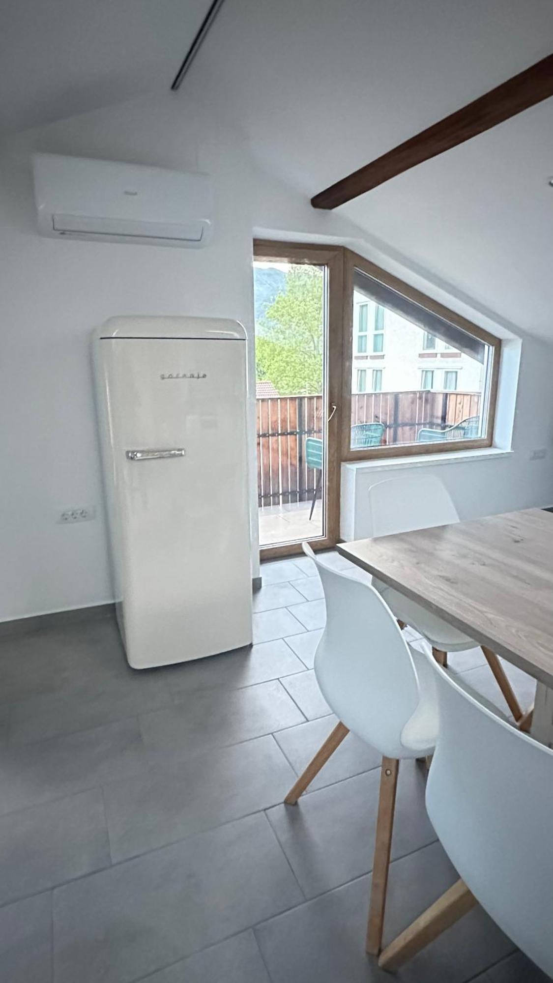 Old Square House - Hisa Na Starem Trgu Apartment Tolmin Bagian luar foto