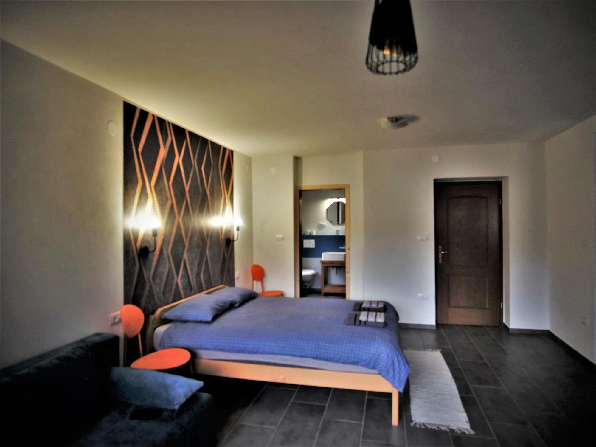 Old Square House - Hisa Na Starem Trgu Apartment Tolmin Bagian luar foto