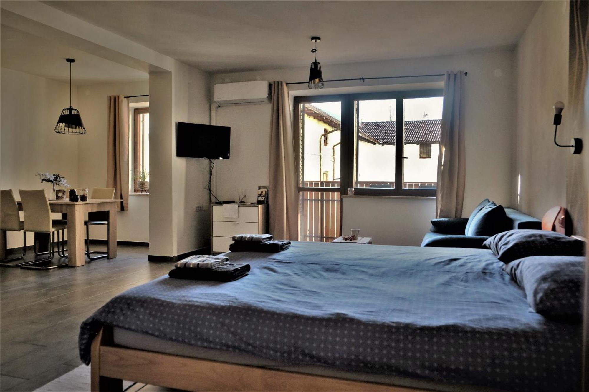 Old Square House - Hisa Na Starem Trgu Apartment Tolmin Bagian luar foto
