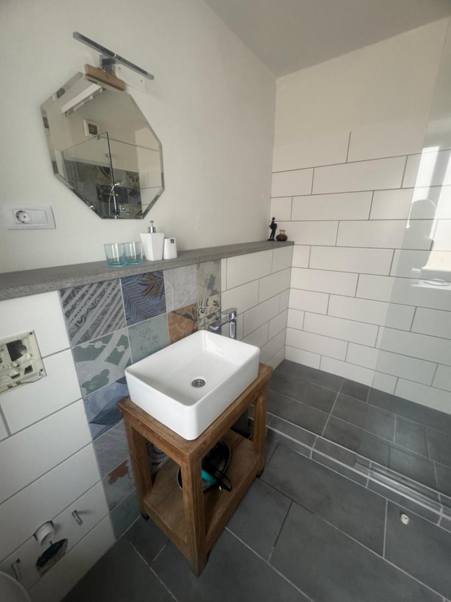Old Square House - Hisa Na Starem Trgu Apartment Tolmin Bagian luar foto